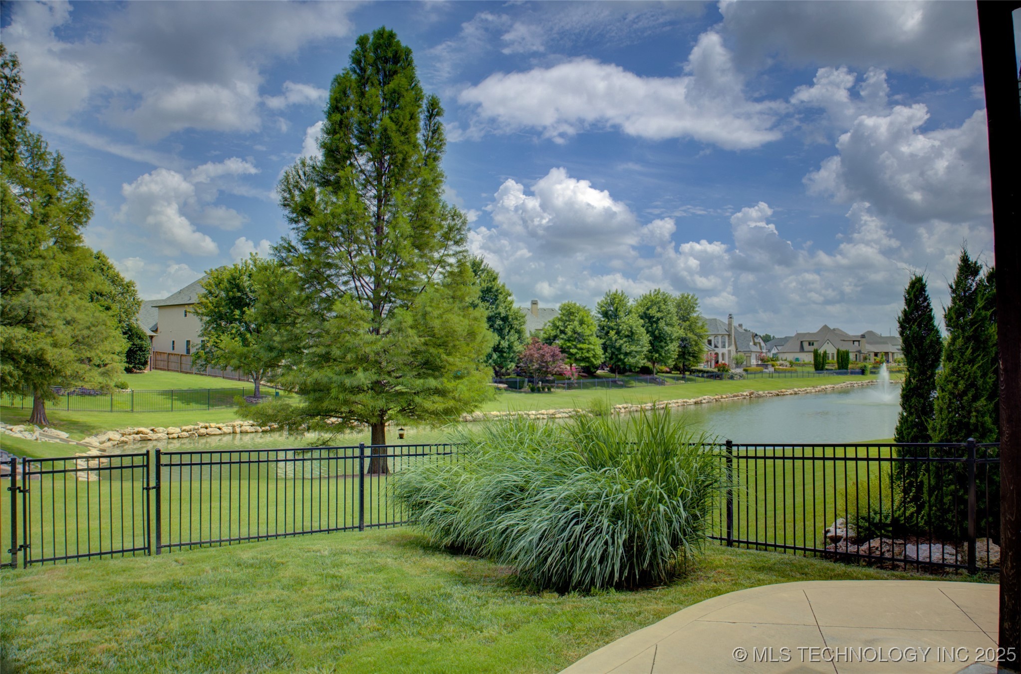 4401 S Yellow Pine Avenue