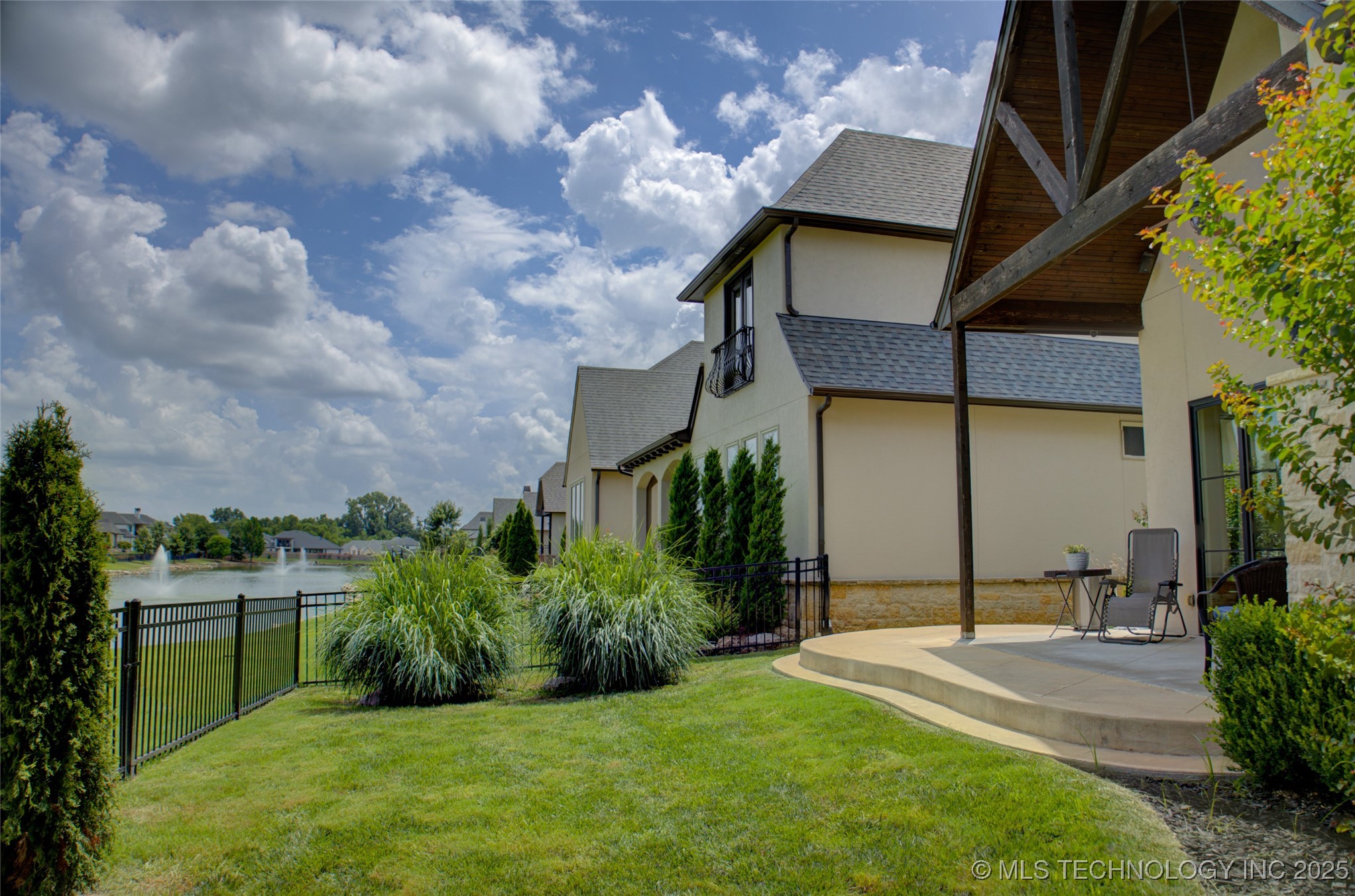 4401 S Yellow Pine Avenue