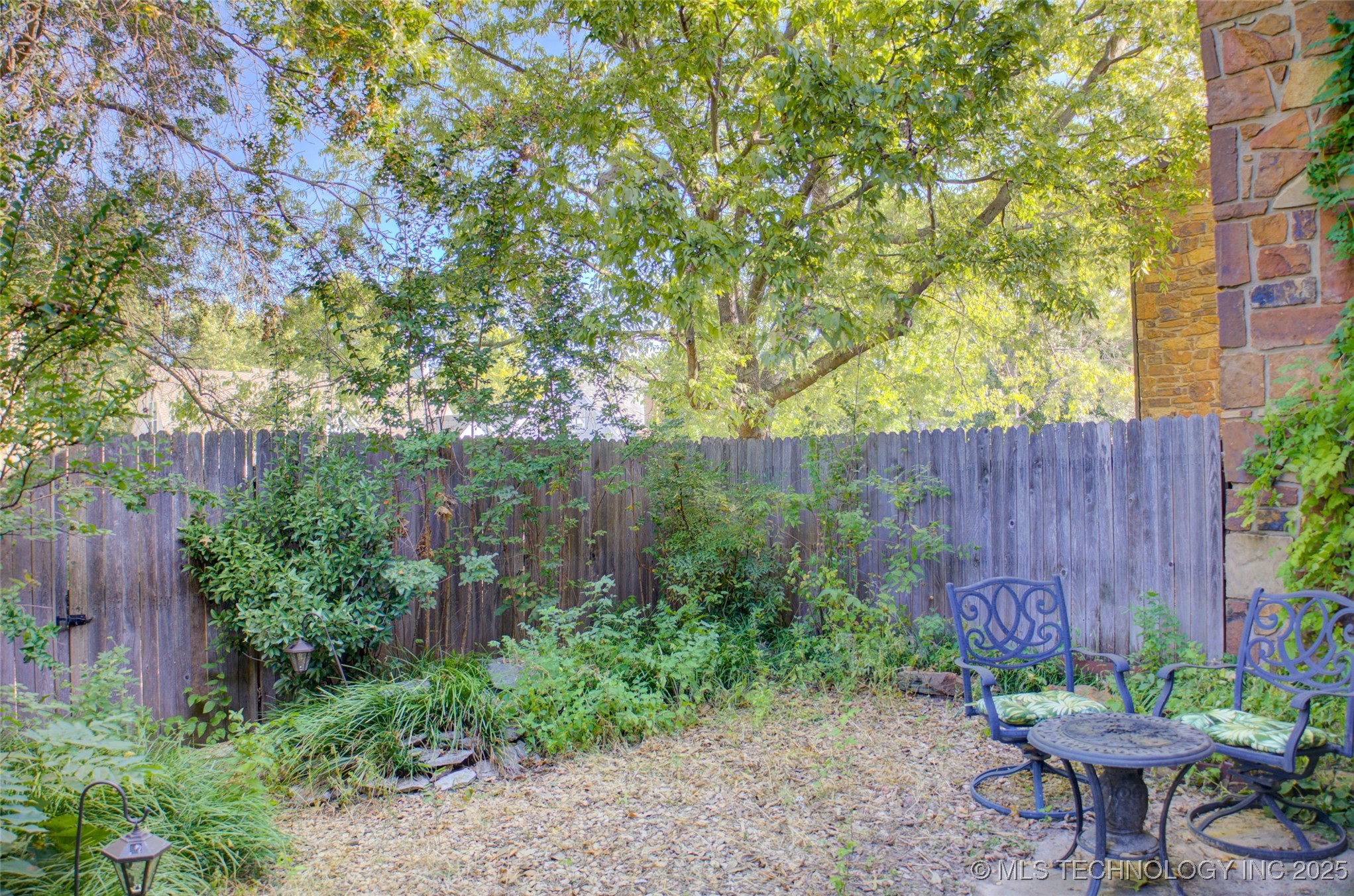 2841 E 90th Street 21