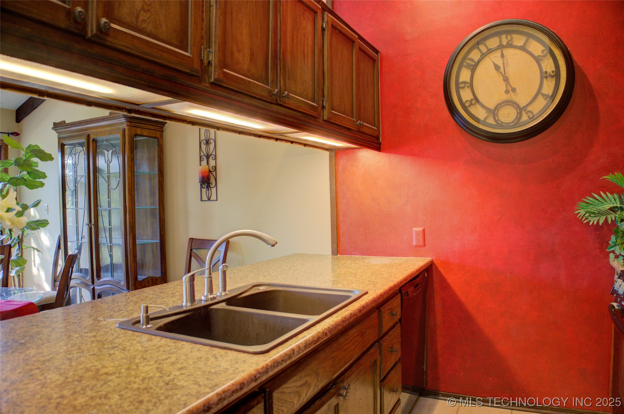 2841 E 90th Street 21