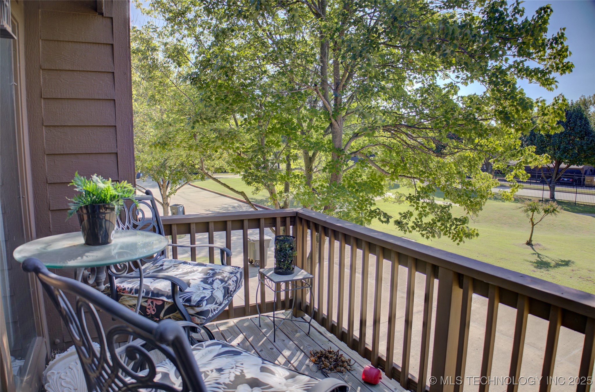 2841 E 90th Street 21