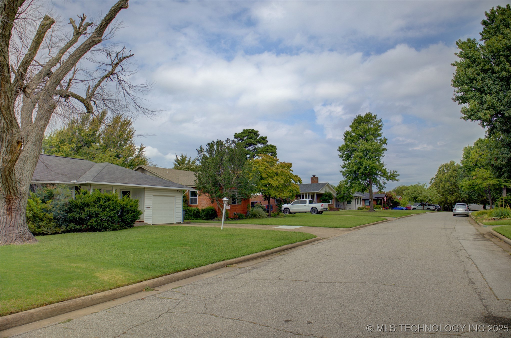 2242 S Florence Place