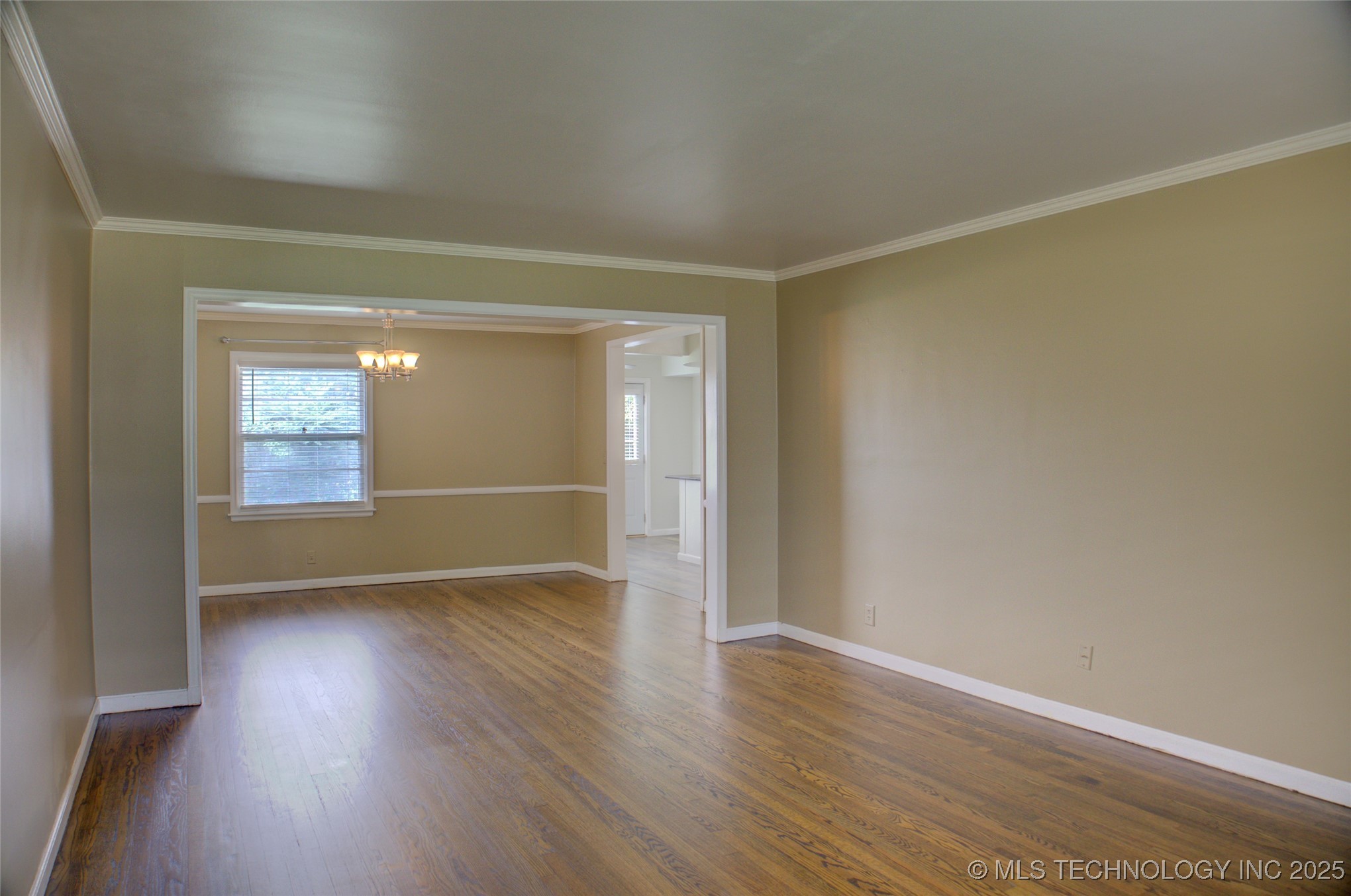 2242 S Florence Place