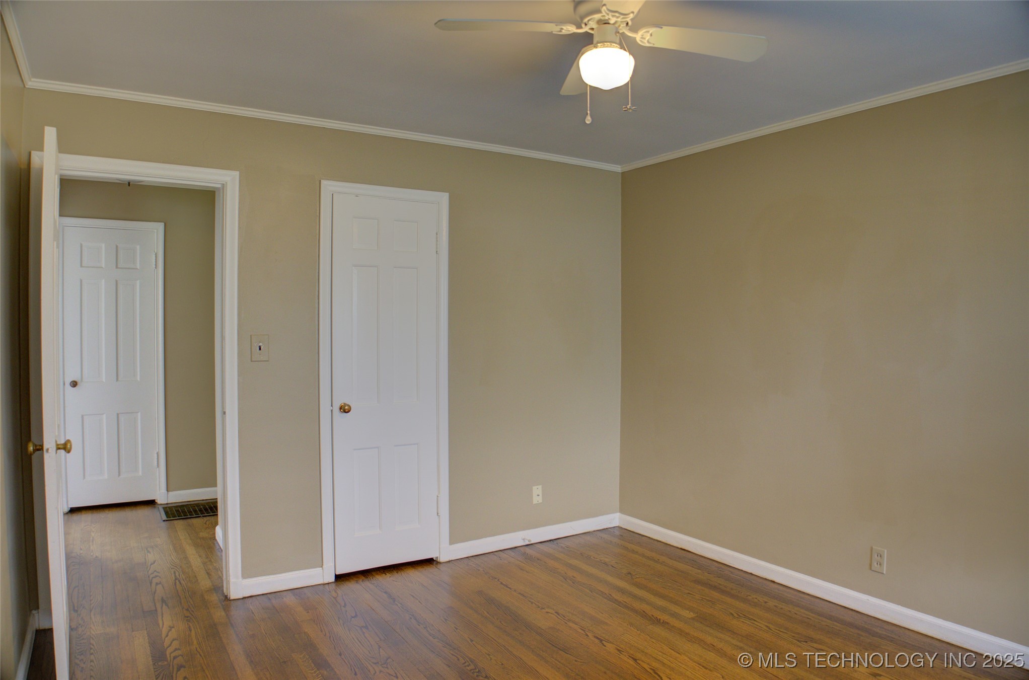 2242 S Florence Place