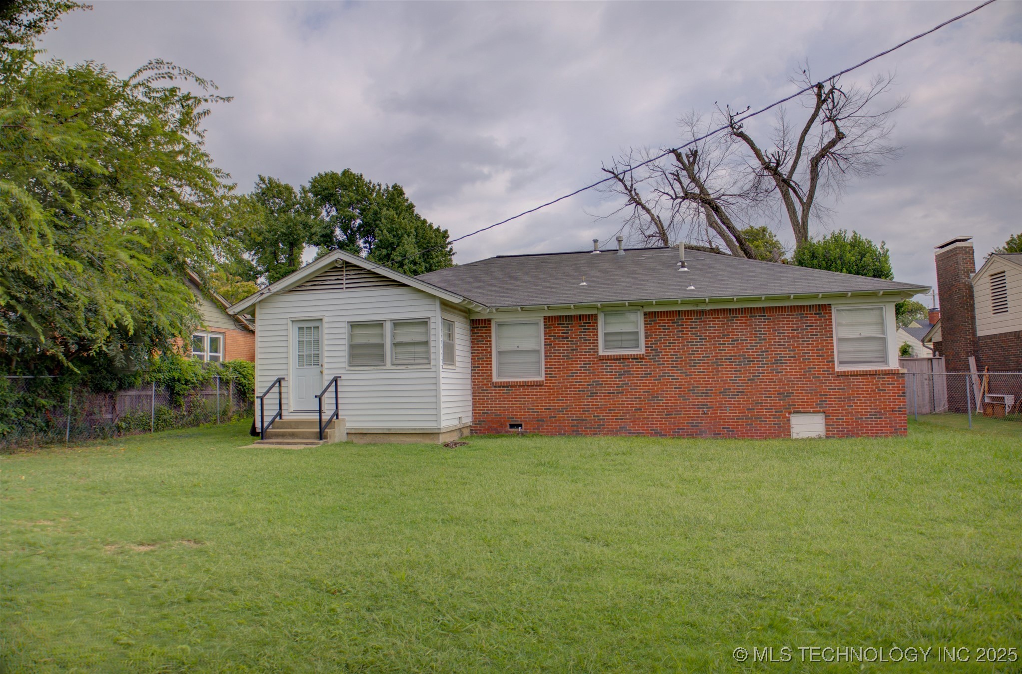 2242 S Florence Place