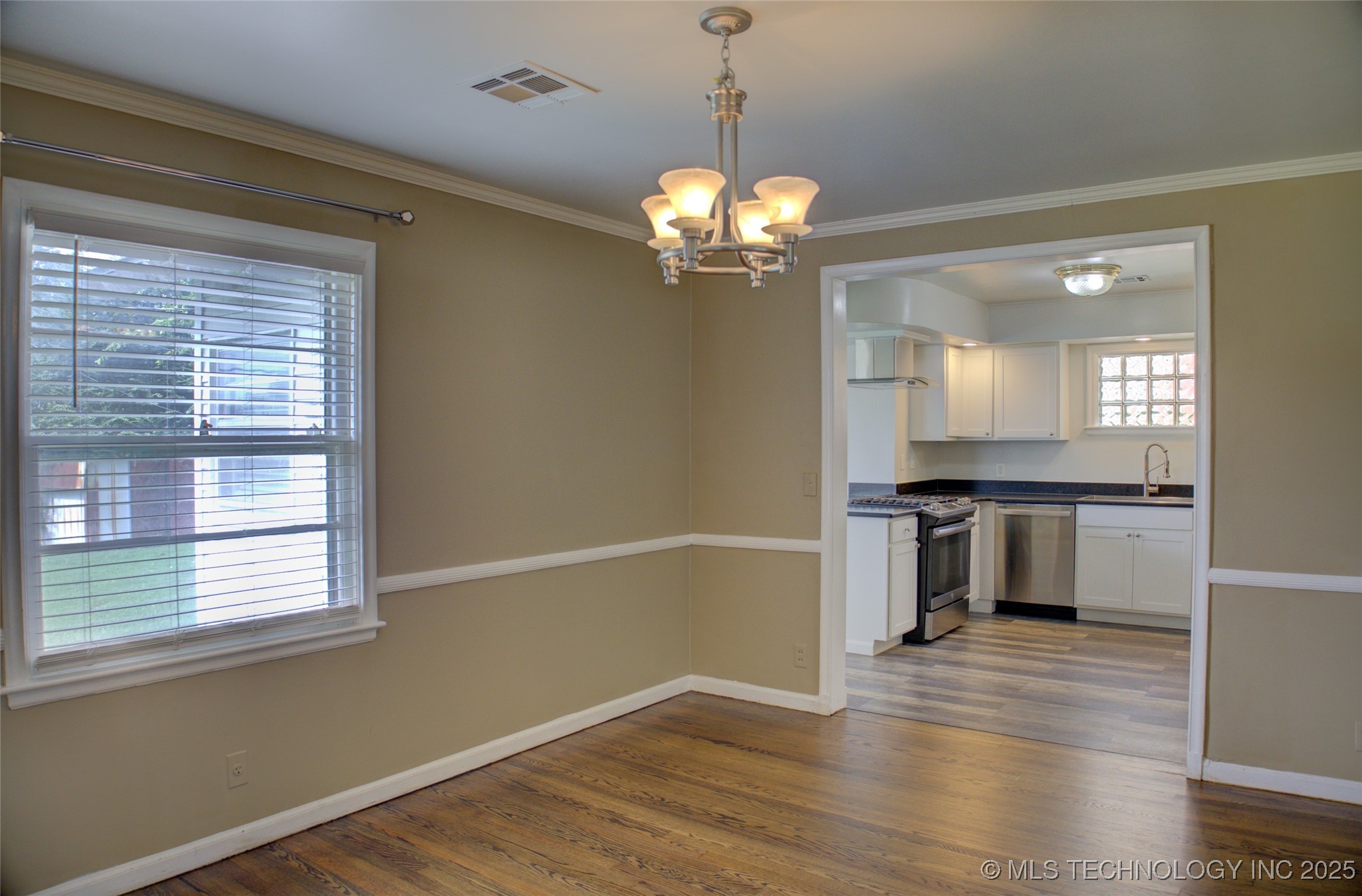 2242 S Florence Place