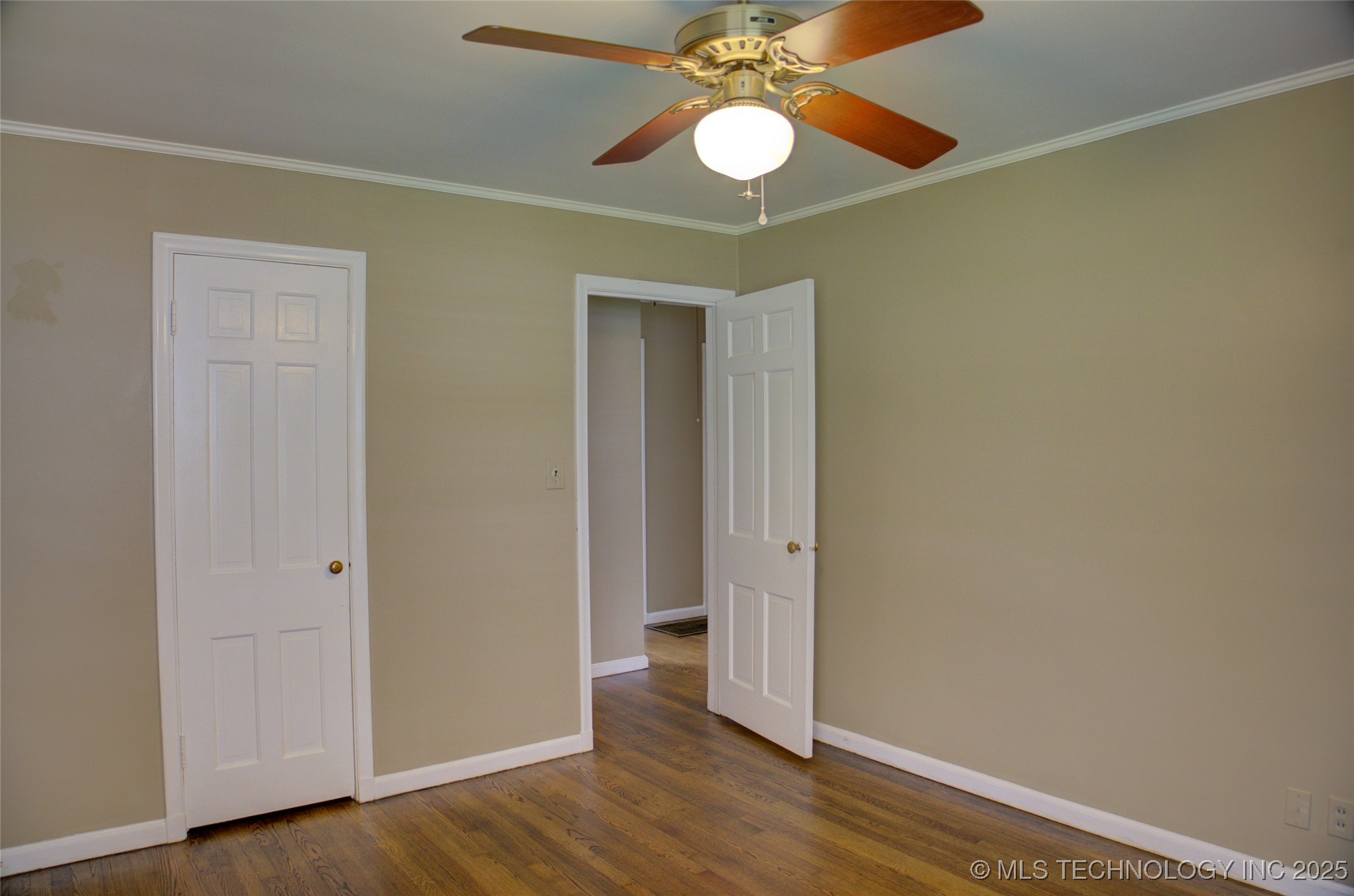 2242 S Florence Place