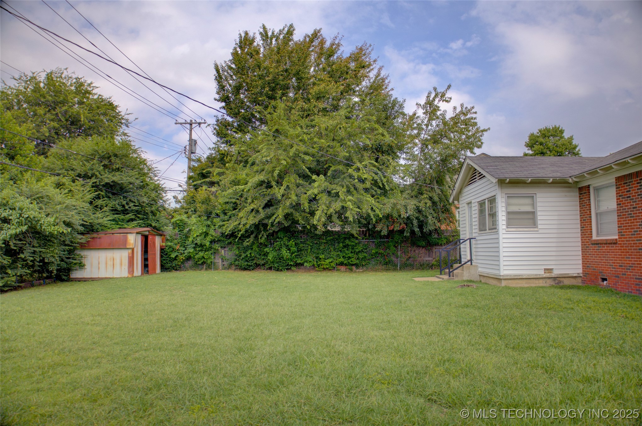 2242 S Florence Place