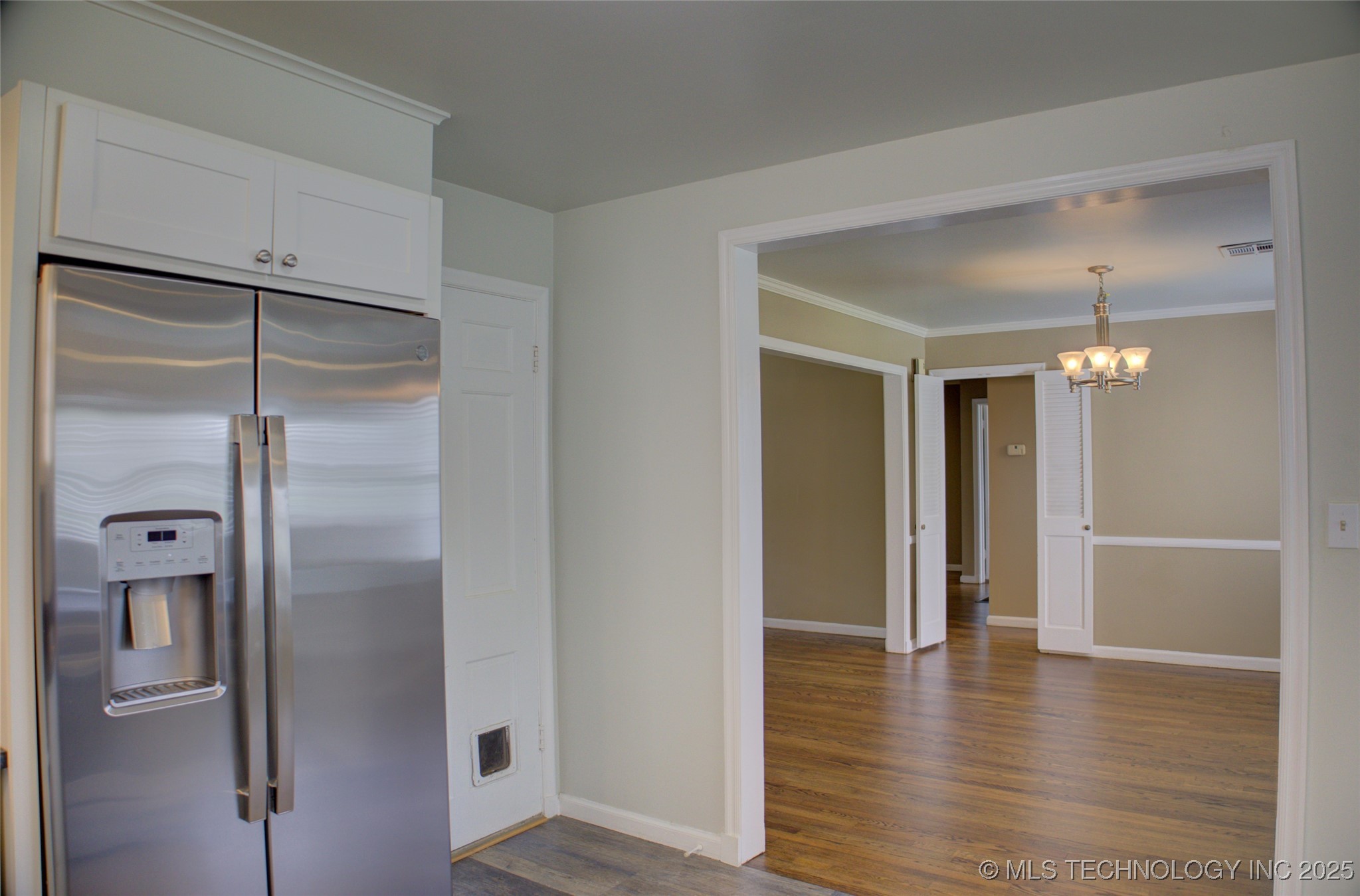 2242 S Florence Place