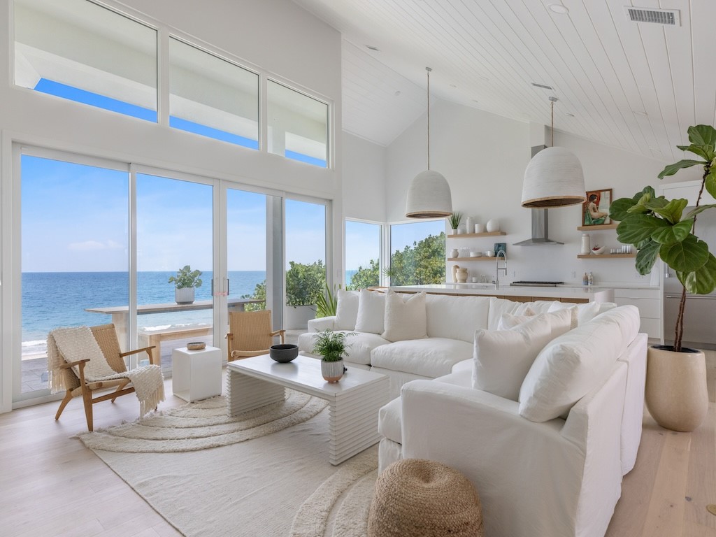 975 Sunrise Terrace
