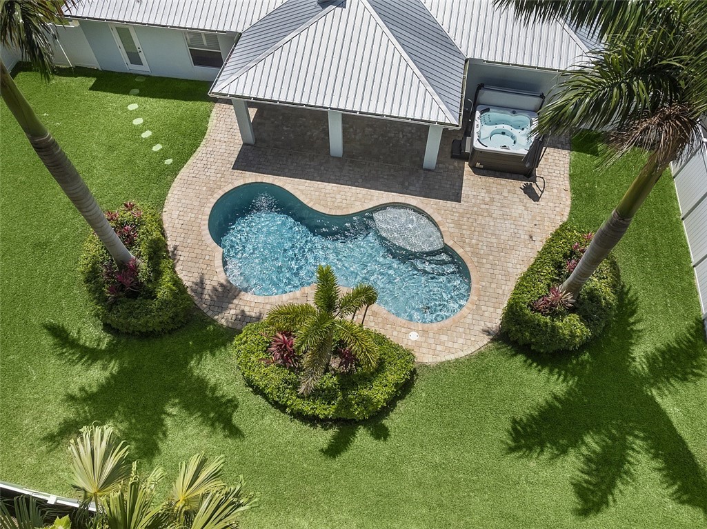 5056 5th Manor