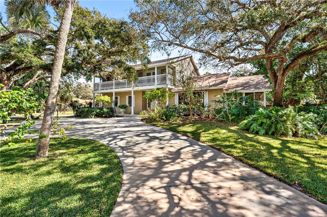 950 Winding River Road