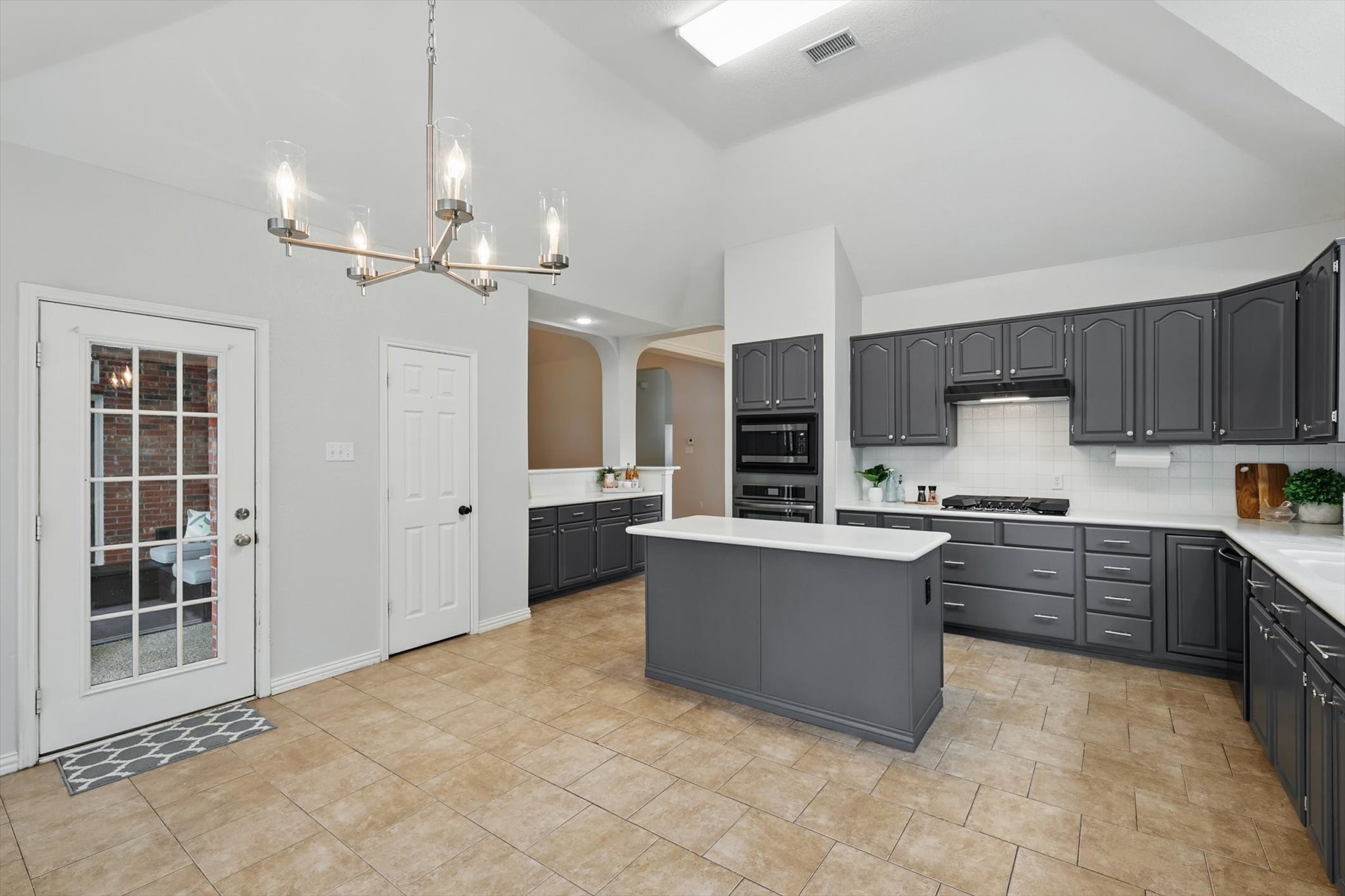 2402 Pittsburg Landing