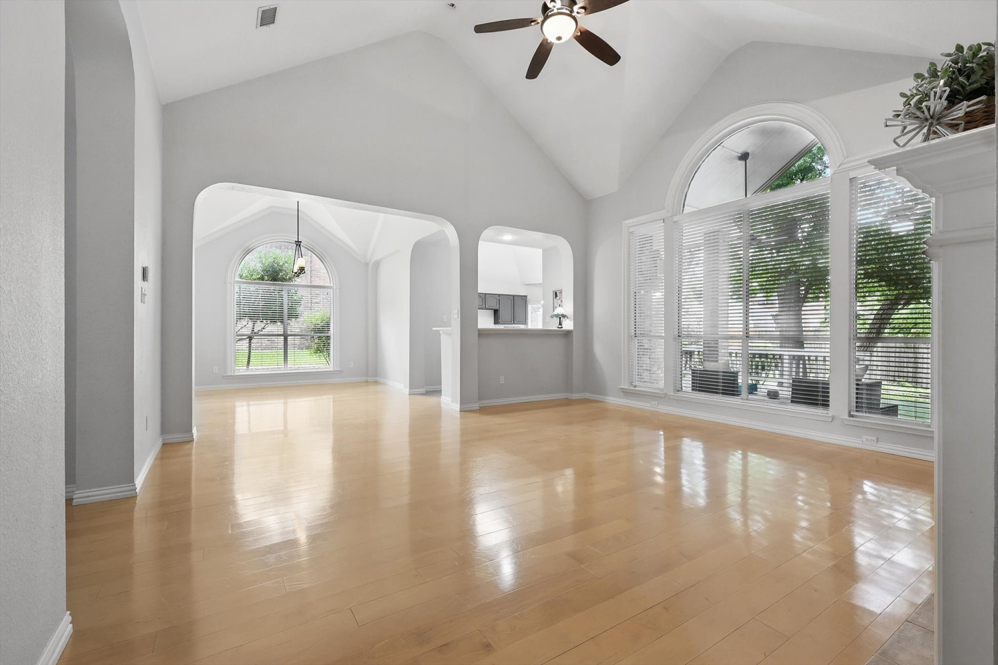 2402 Pittsburg Landing