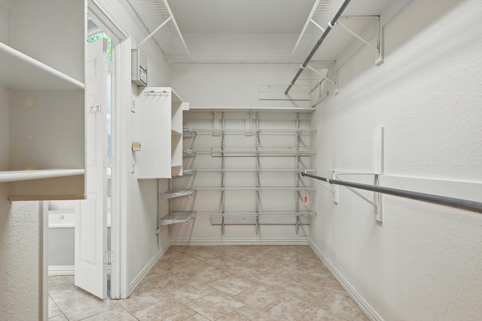 2402 Pittsburg Landing