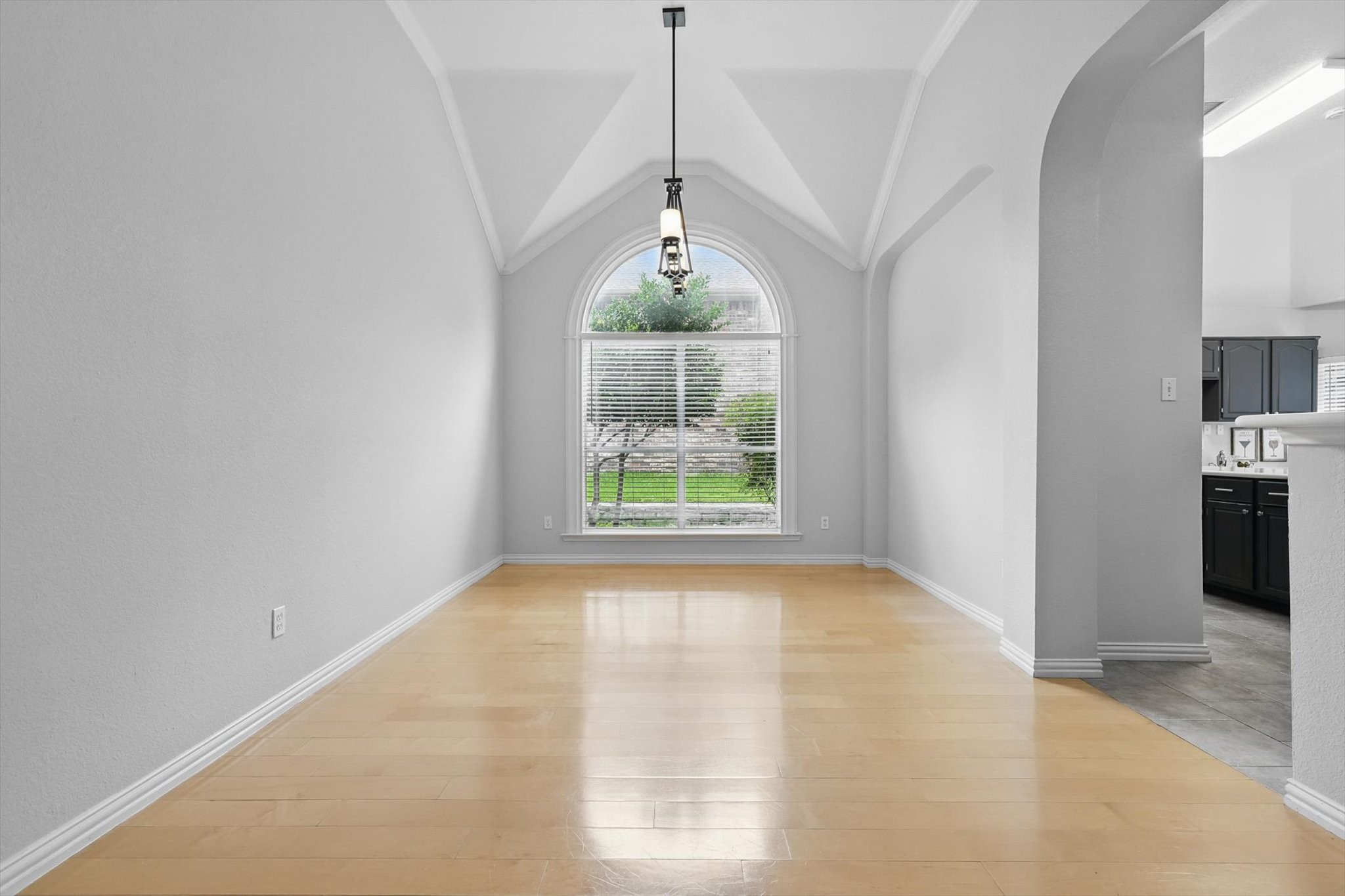 2402 Pittsburg Landing