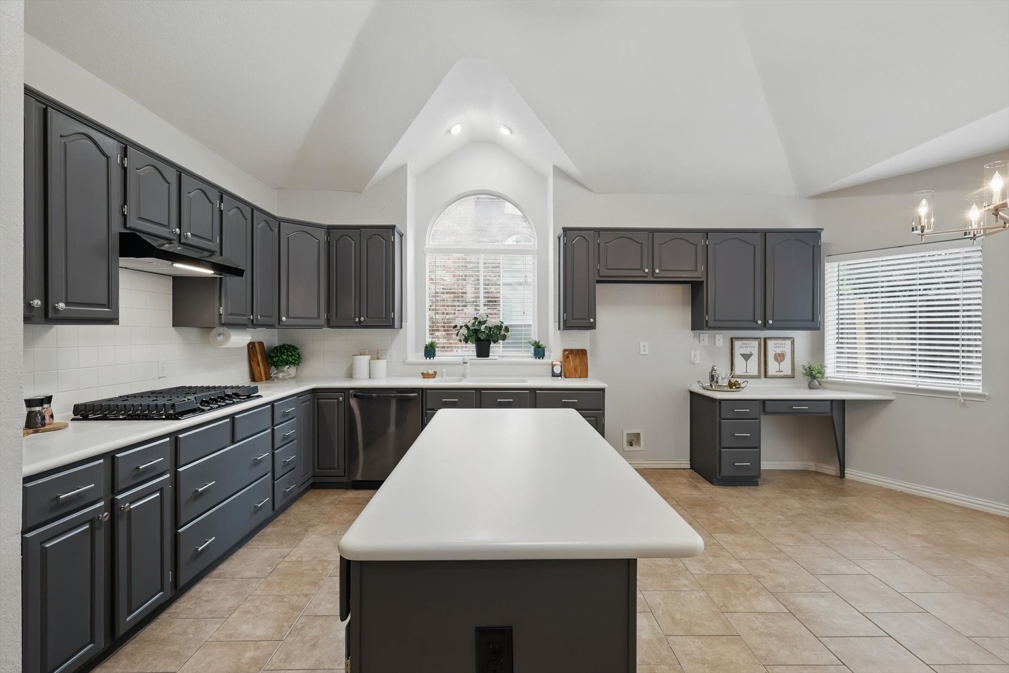 2402 Pittsburg Landing