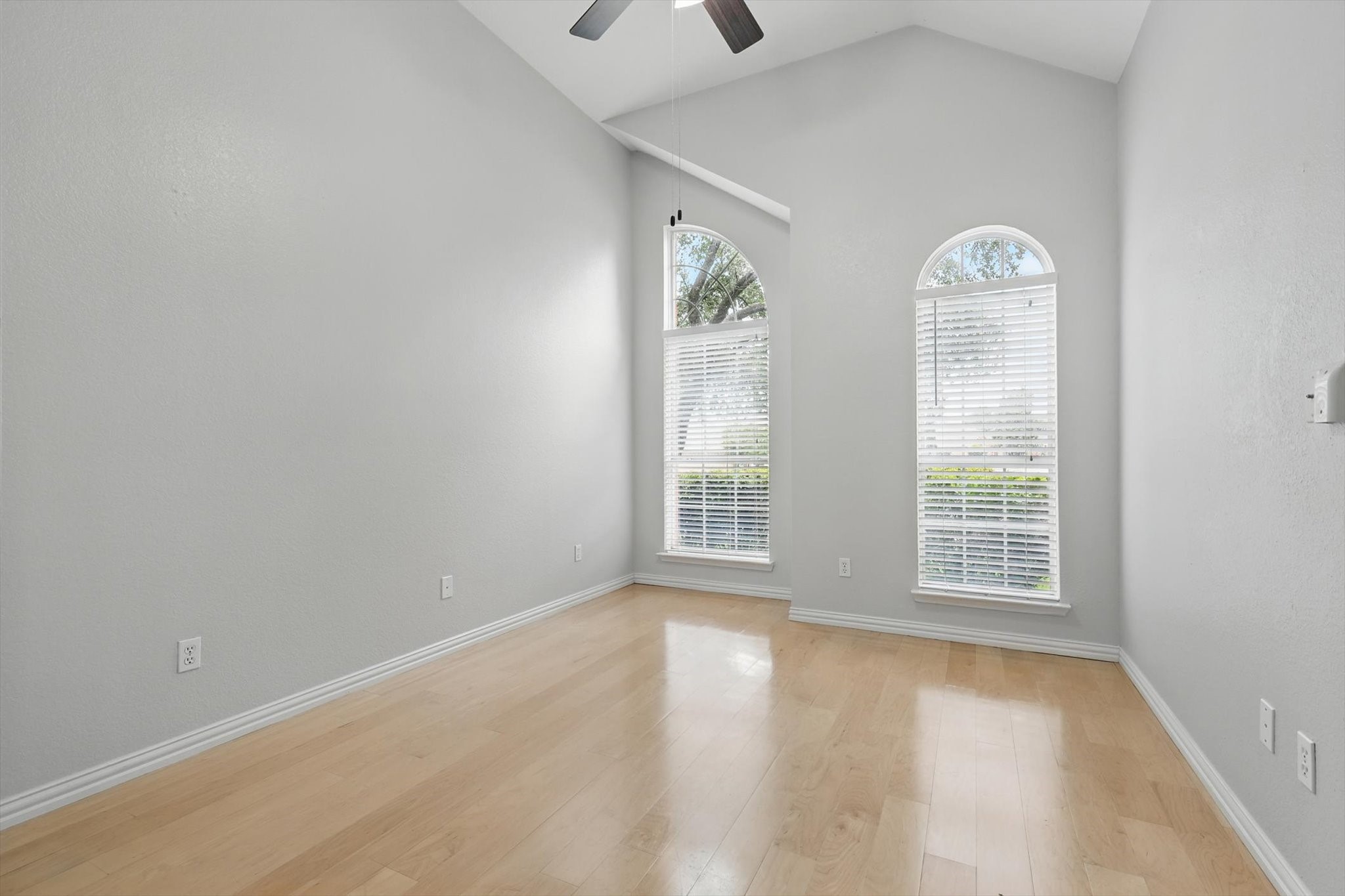 2402 Pittsburg Landing