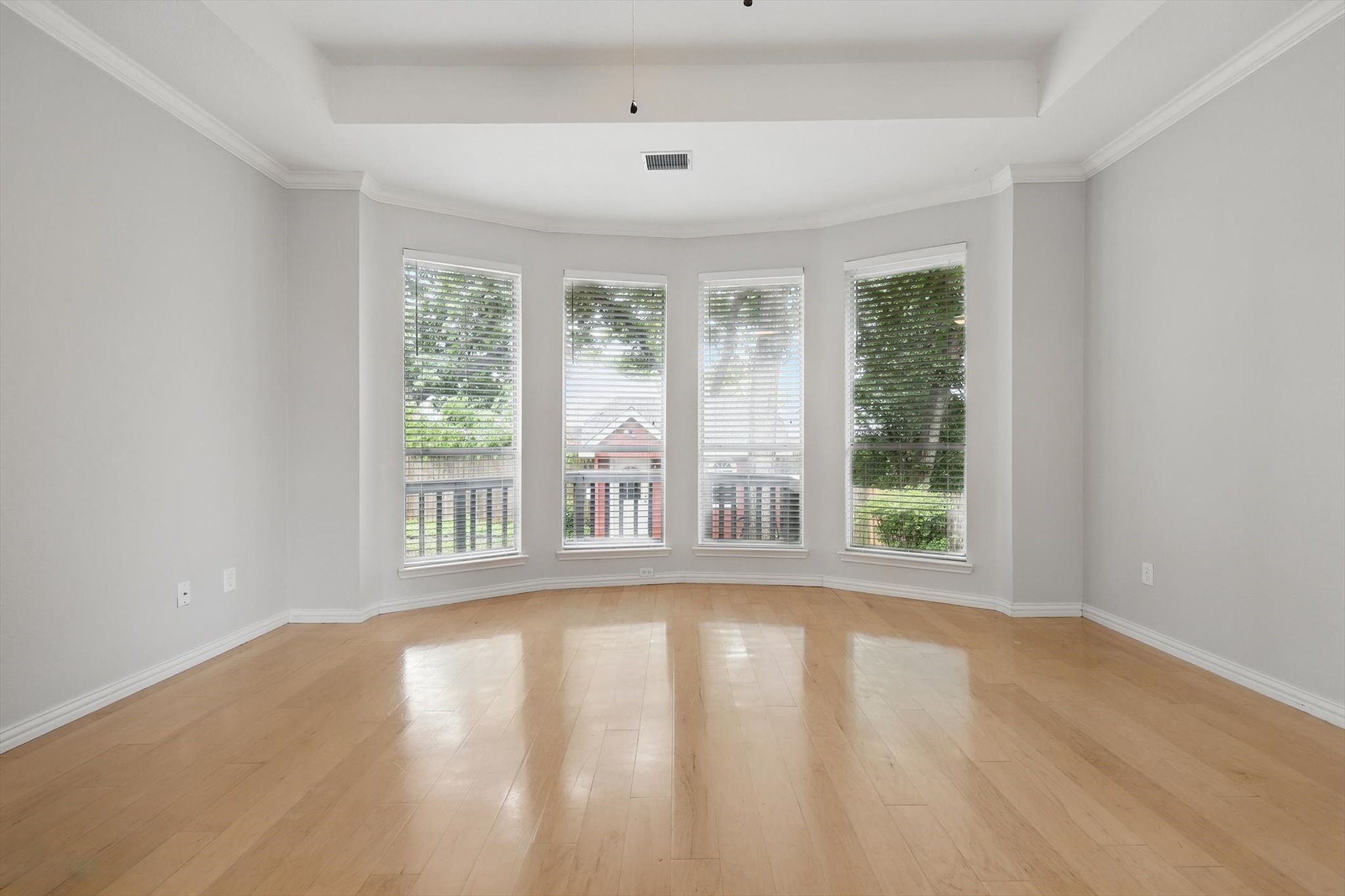 2402 Pittsburg Landing