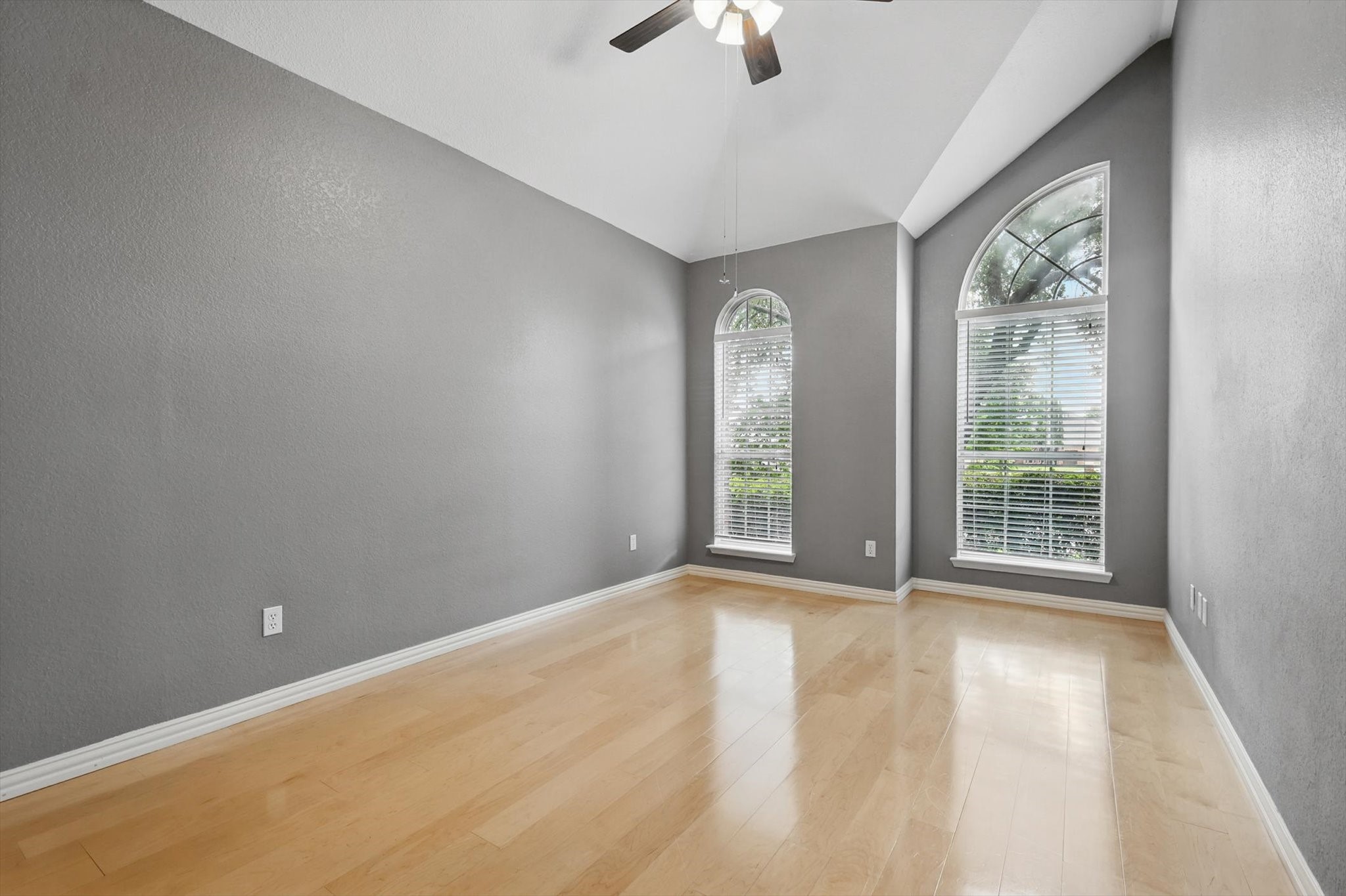 2402 Pittsburg Landing