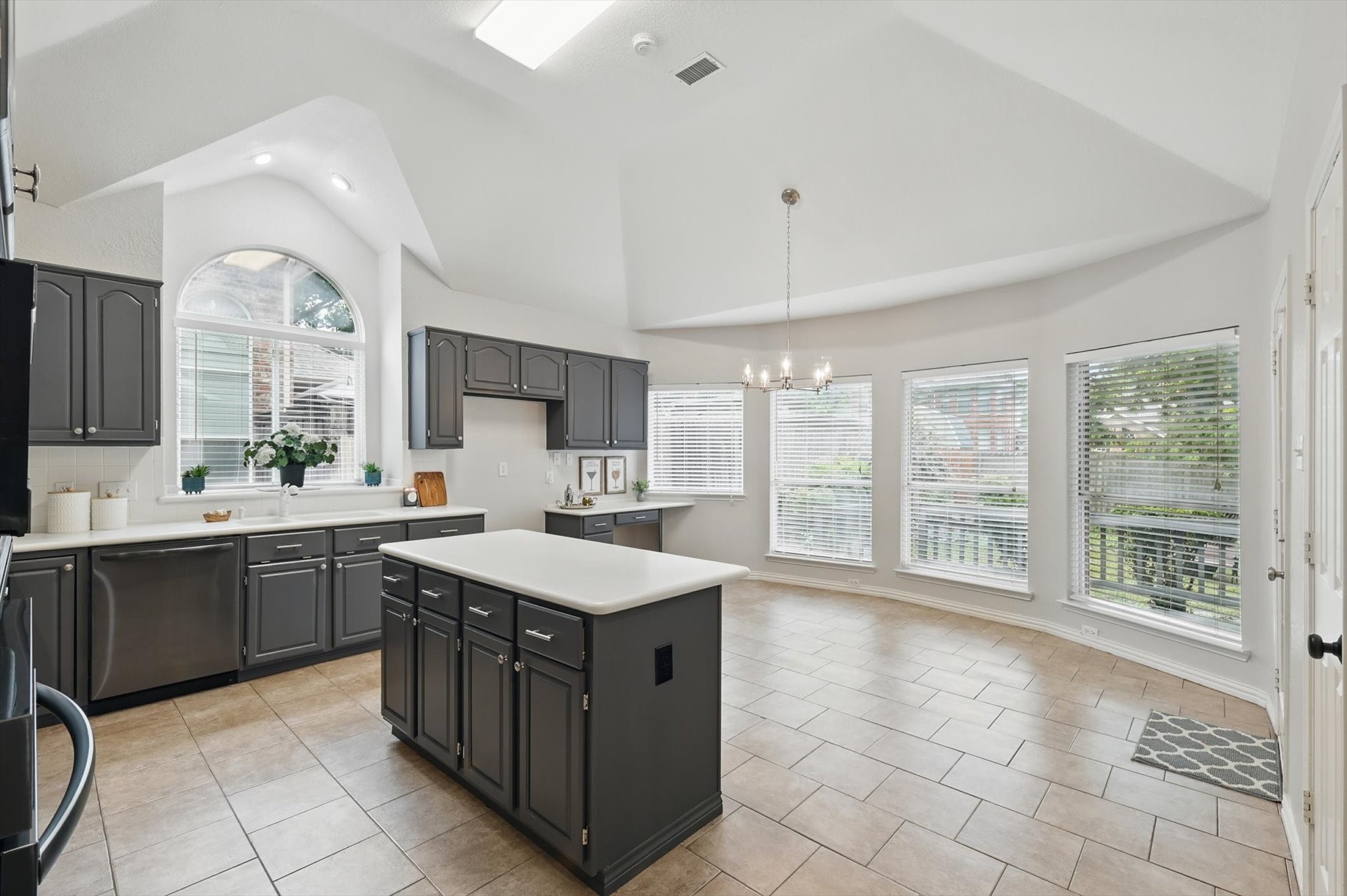 2402 Pittsburg Landing