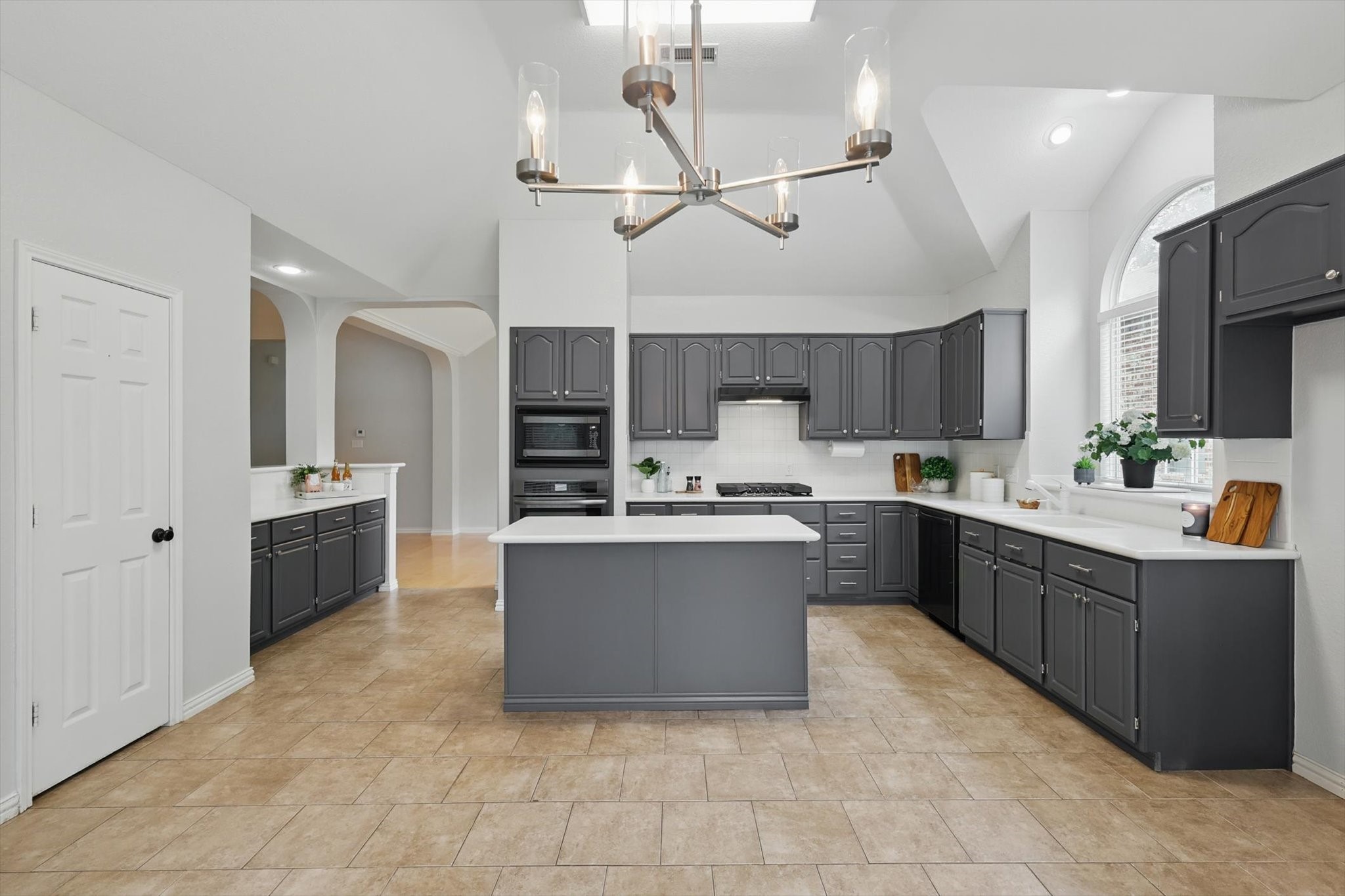 2402 Pittsburg Landing