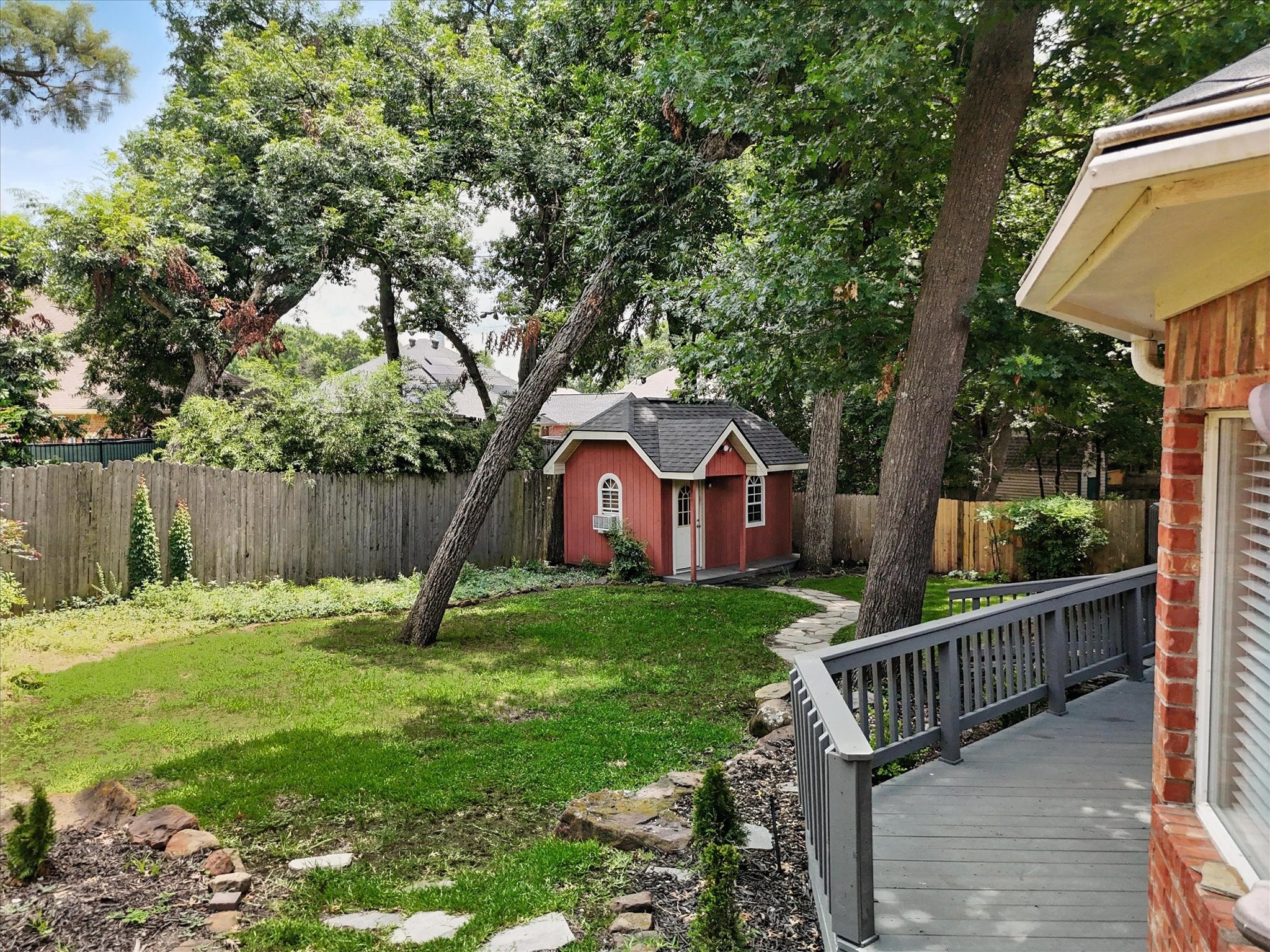 2402 Pittsburg Landing