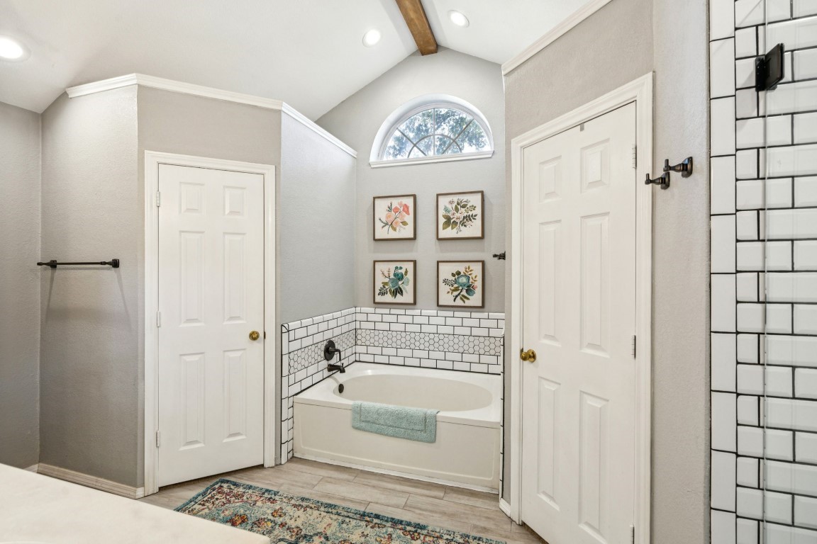 1111 Sheppard Lane