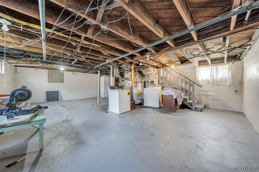 1124 Jamison Ave