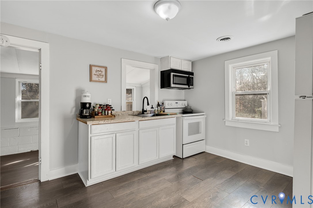 16292 Pleasant Mill Rd