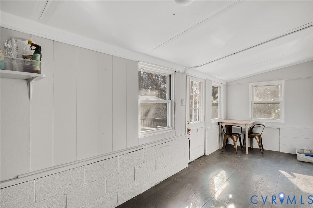 16292 Pleasant Mill Rd