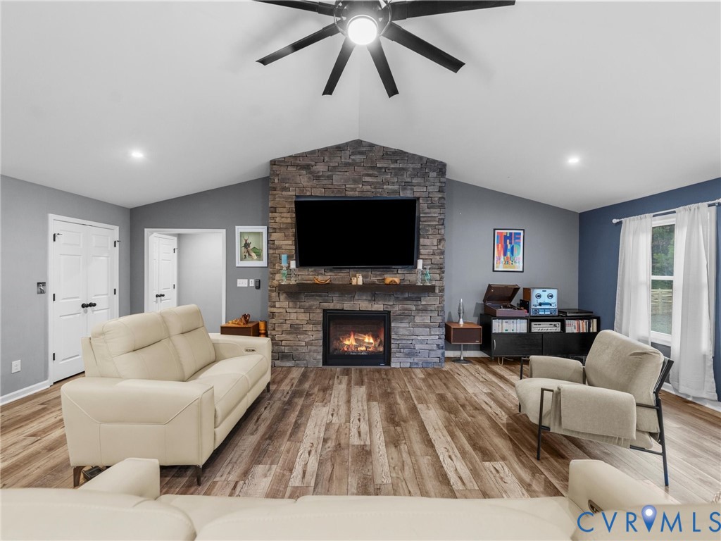 367 Pinehurst Dr