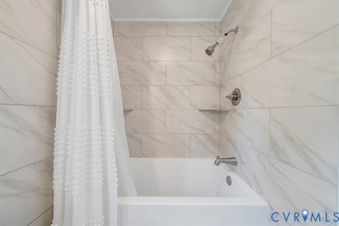 174 Log Cabin Cir
