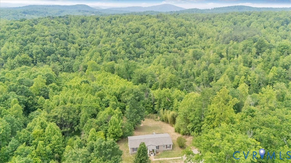 174 Log Cabin Cir