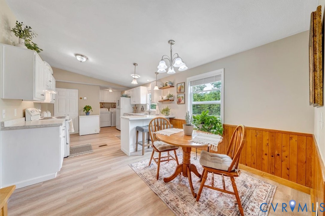 174 Log Cabin Cir