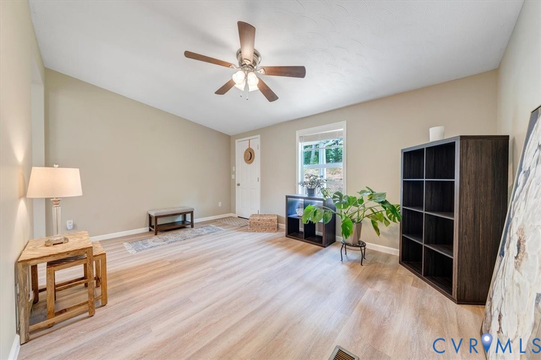 174 Log Cabin Cir