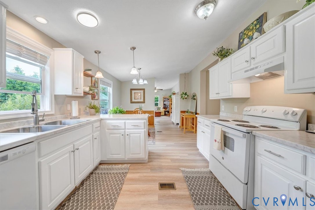 174 Log Cabin Cir