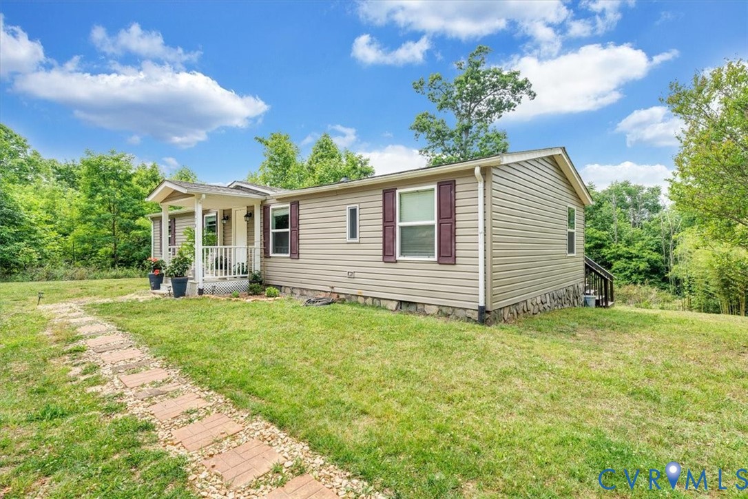174 Log Cabin Cir