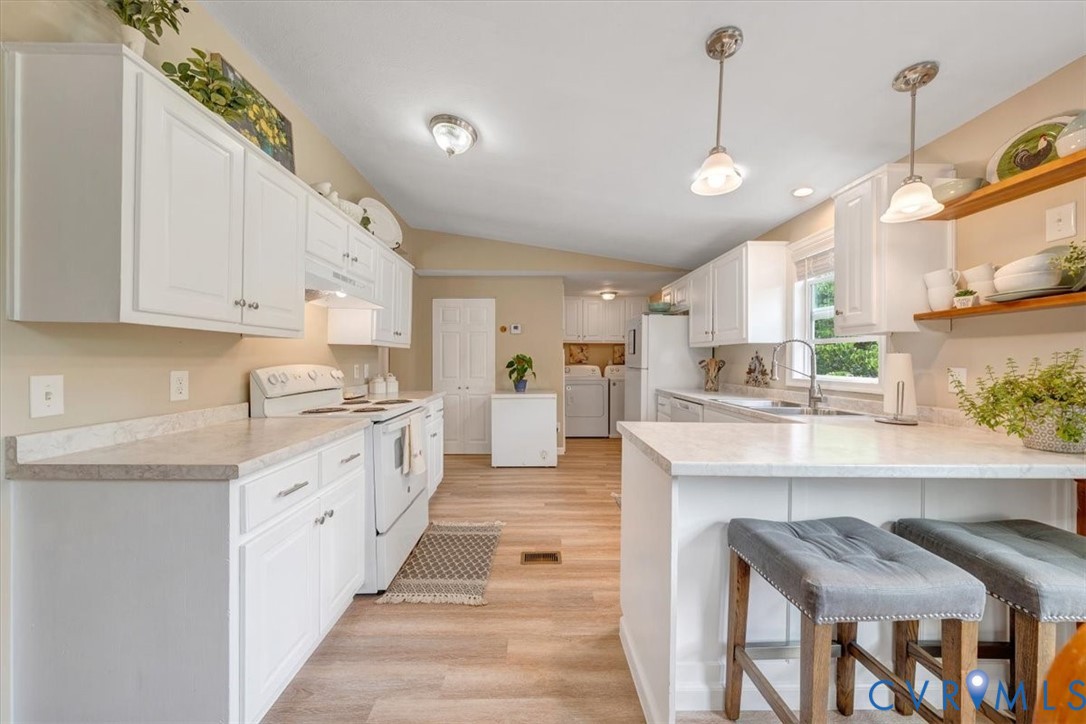 174 Log Cabin Cir
