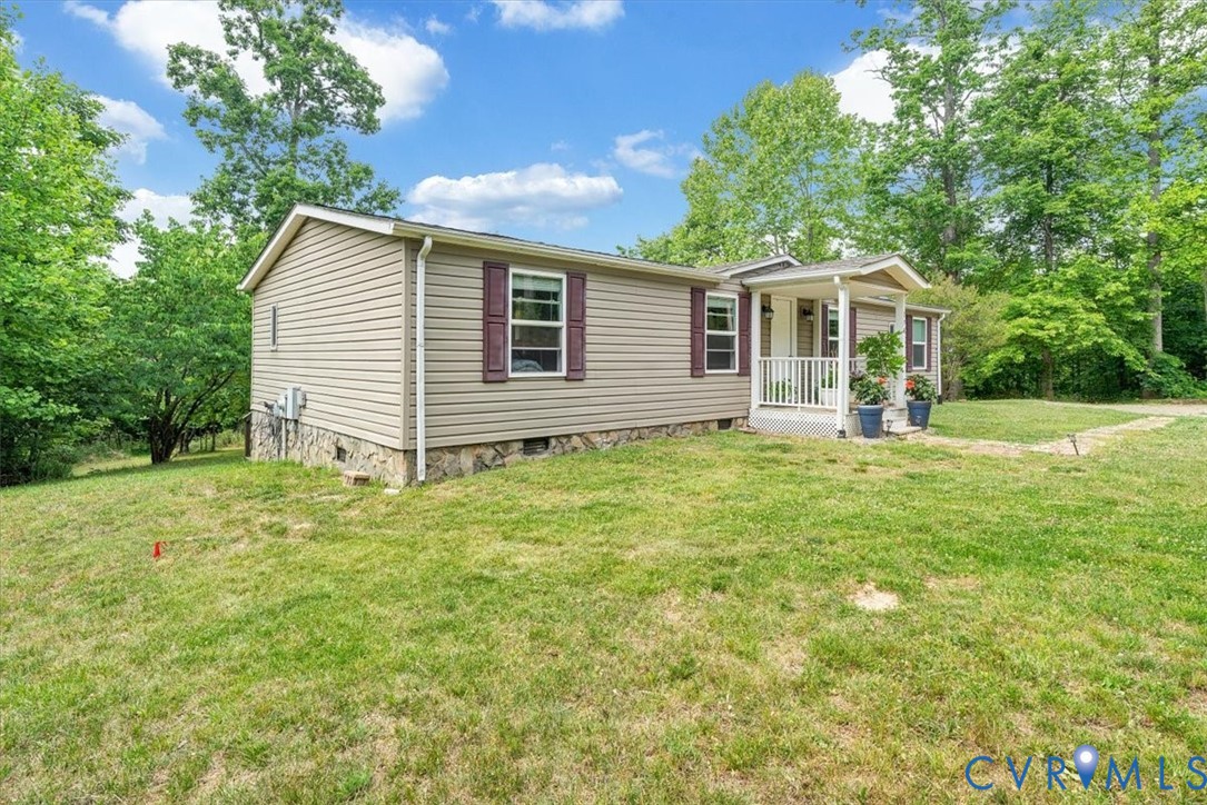 174 Log Cabin Cir