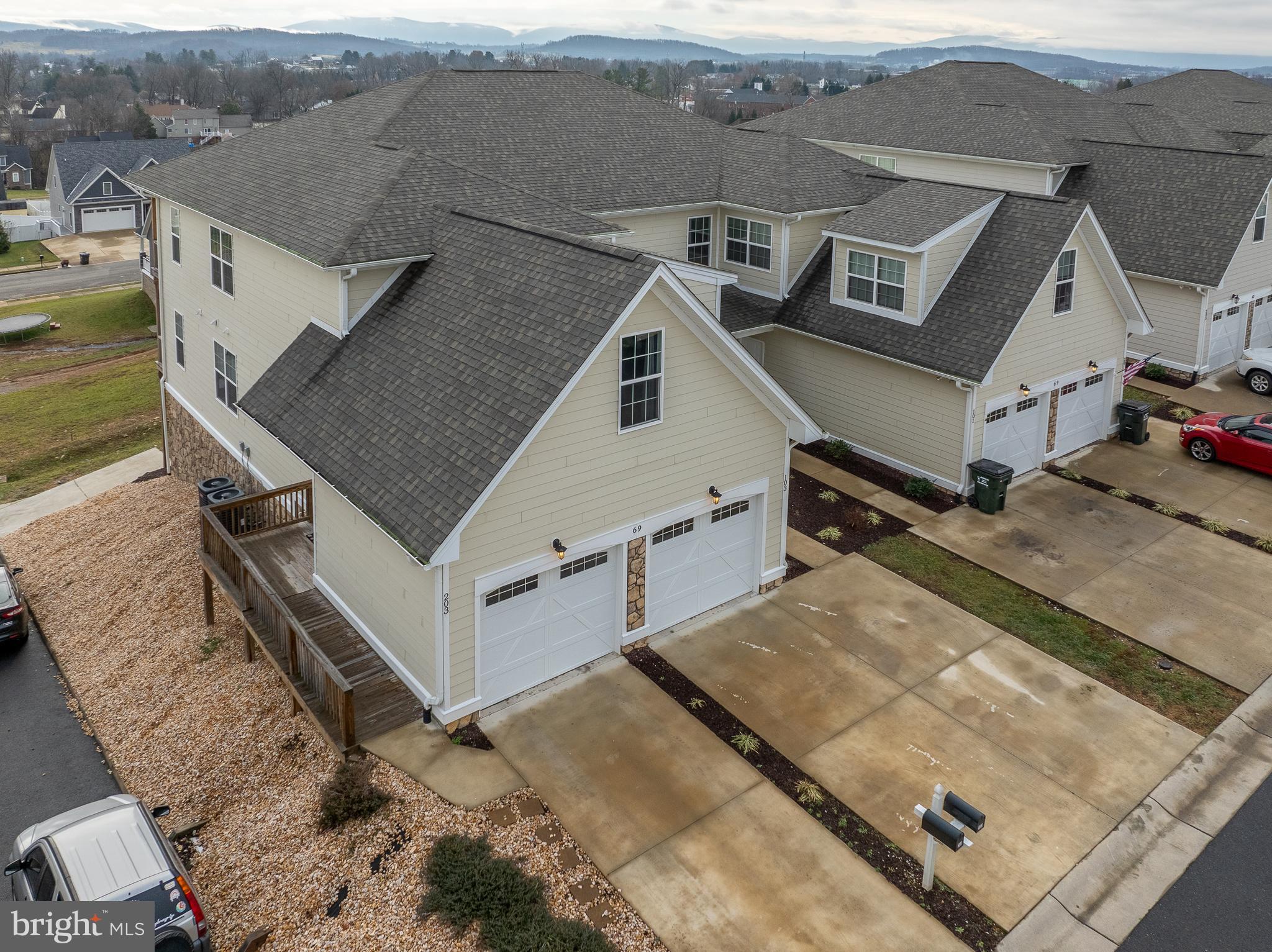 69 Windgate Cir #103