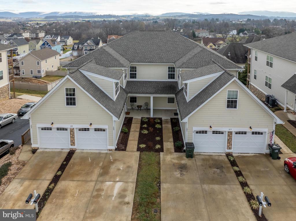 69 Windgate Cir #103