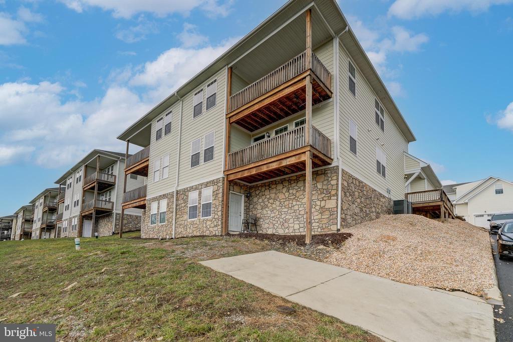 69 Windgate Cir #103