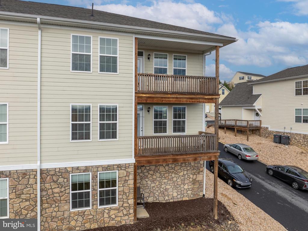 69 Windgate Cir #103