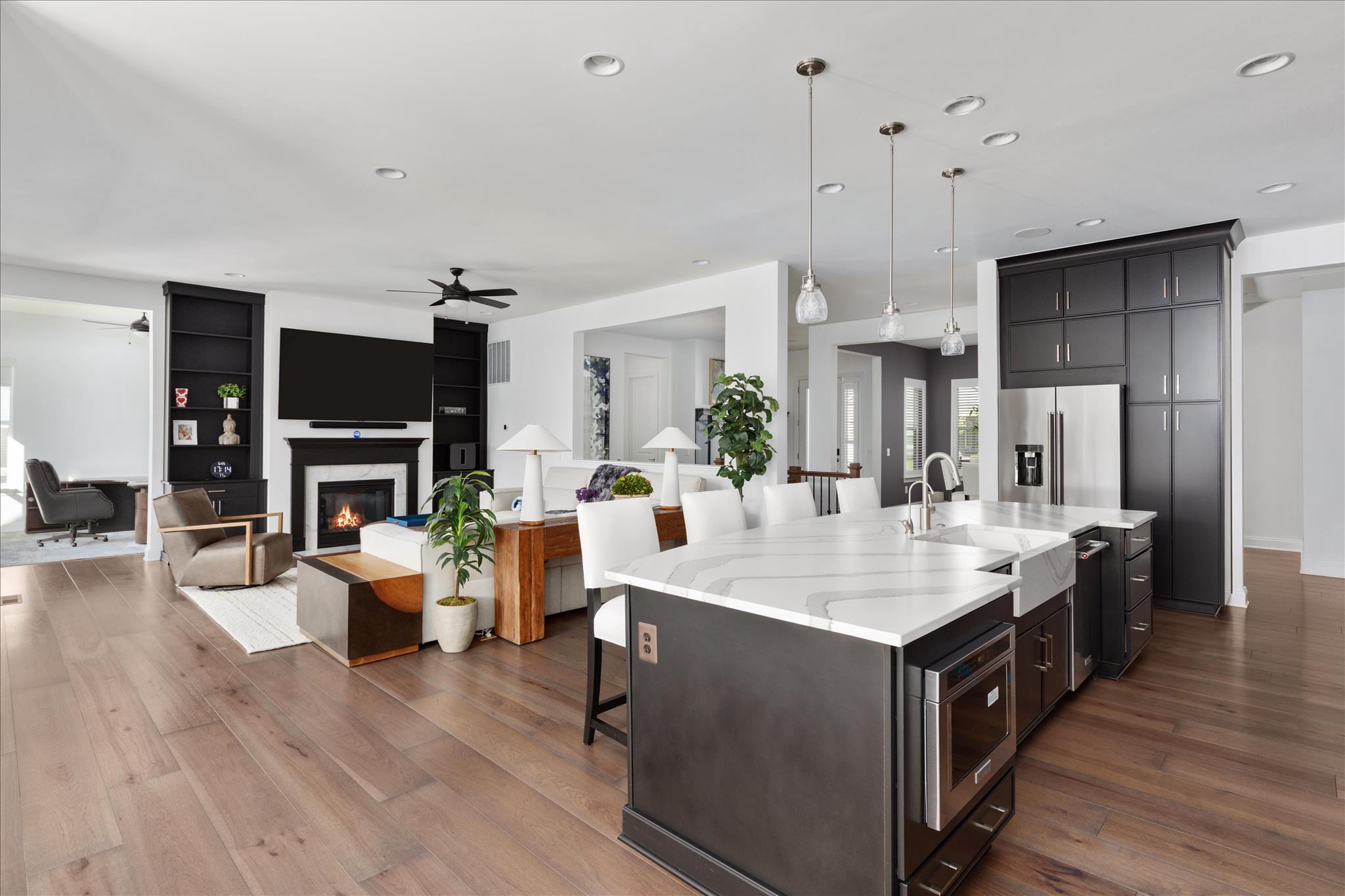 124 NANDINA PLACE