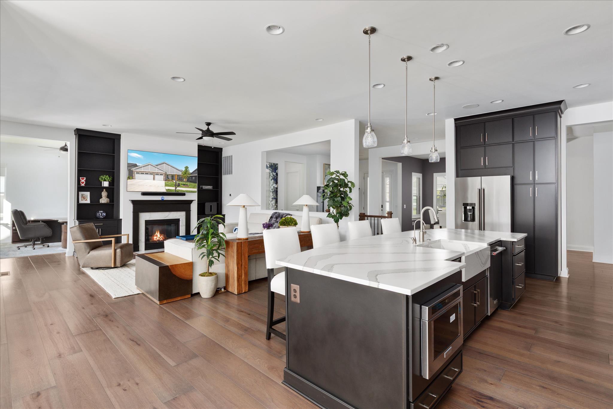 124 NANDINA PLACE