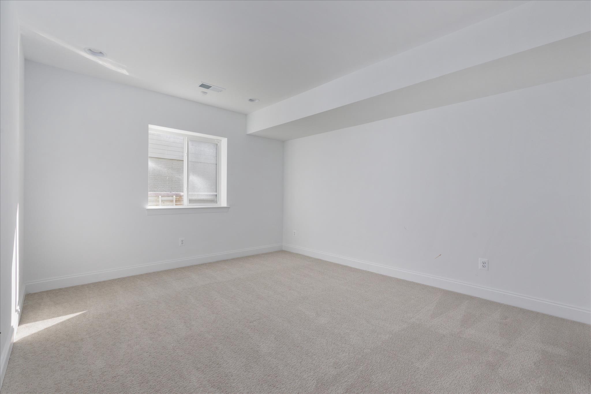 124 NANDINA PLACE