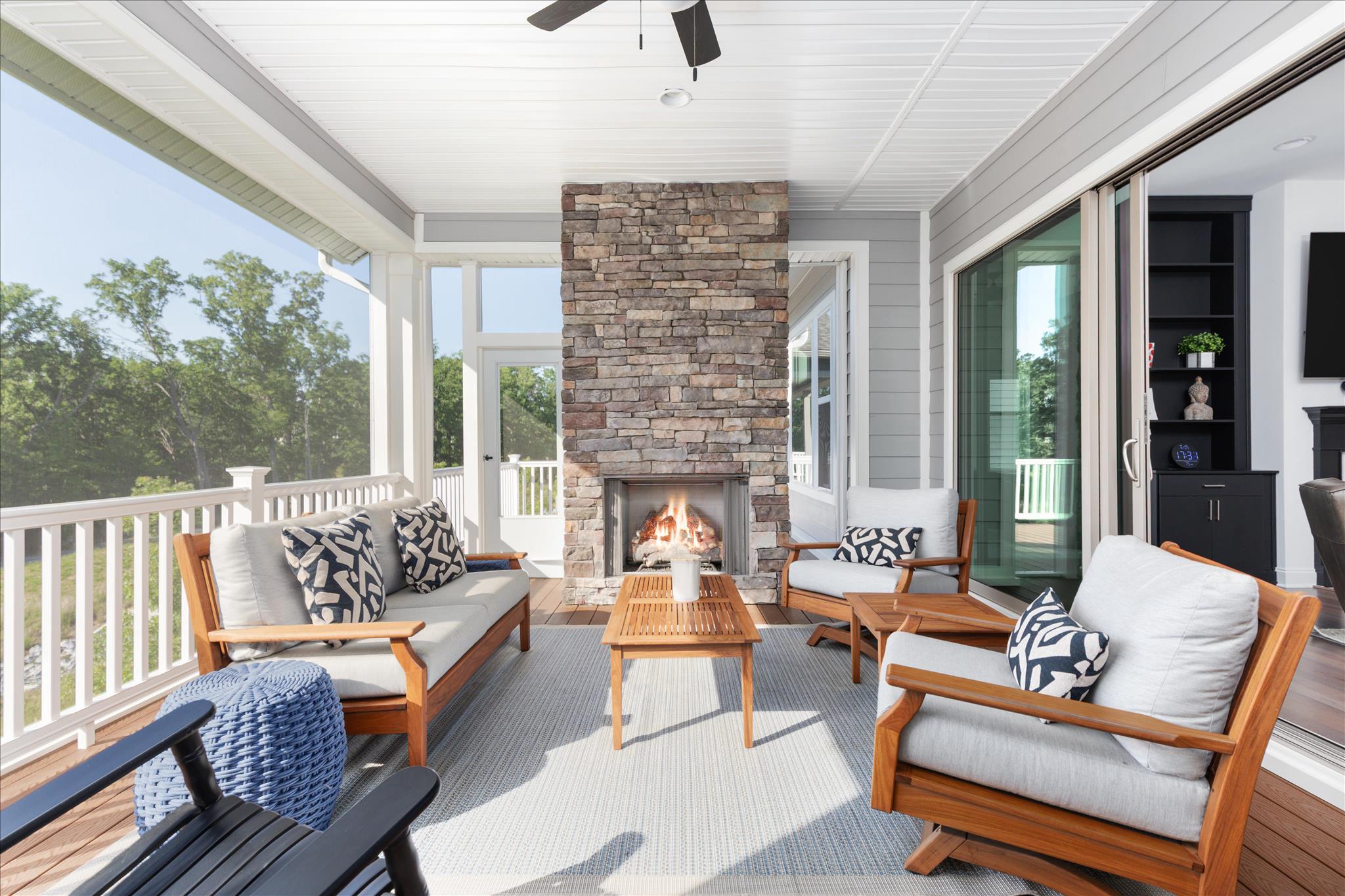 124 NANDINA PLACE