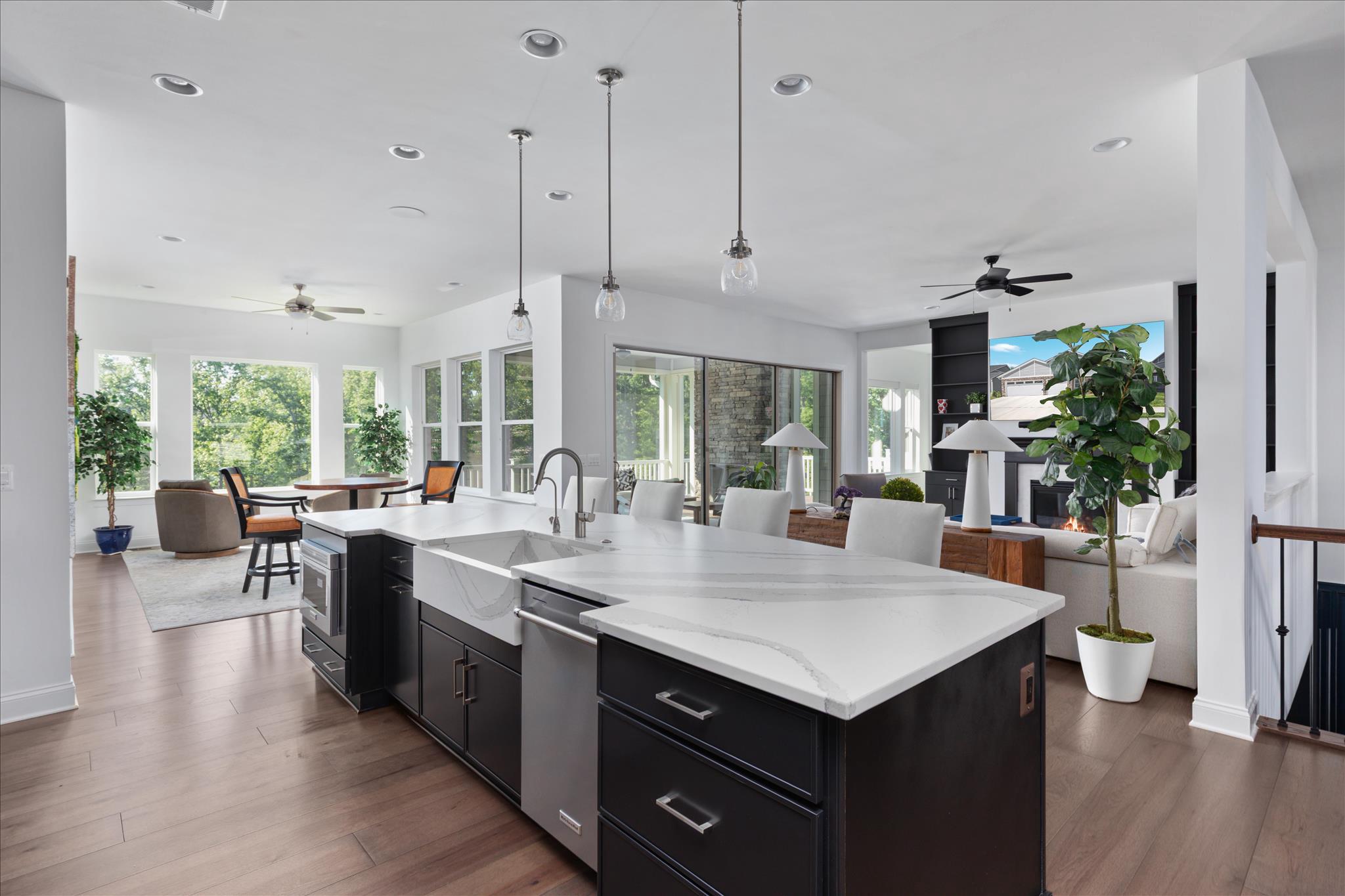 124 NANDINA PLACE