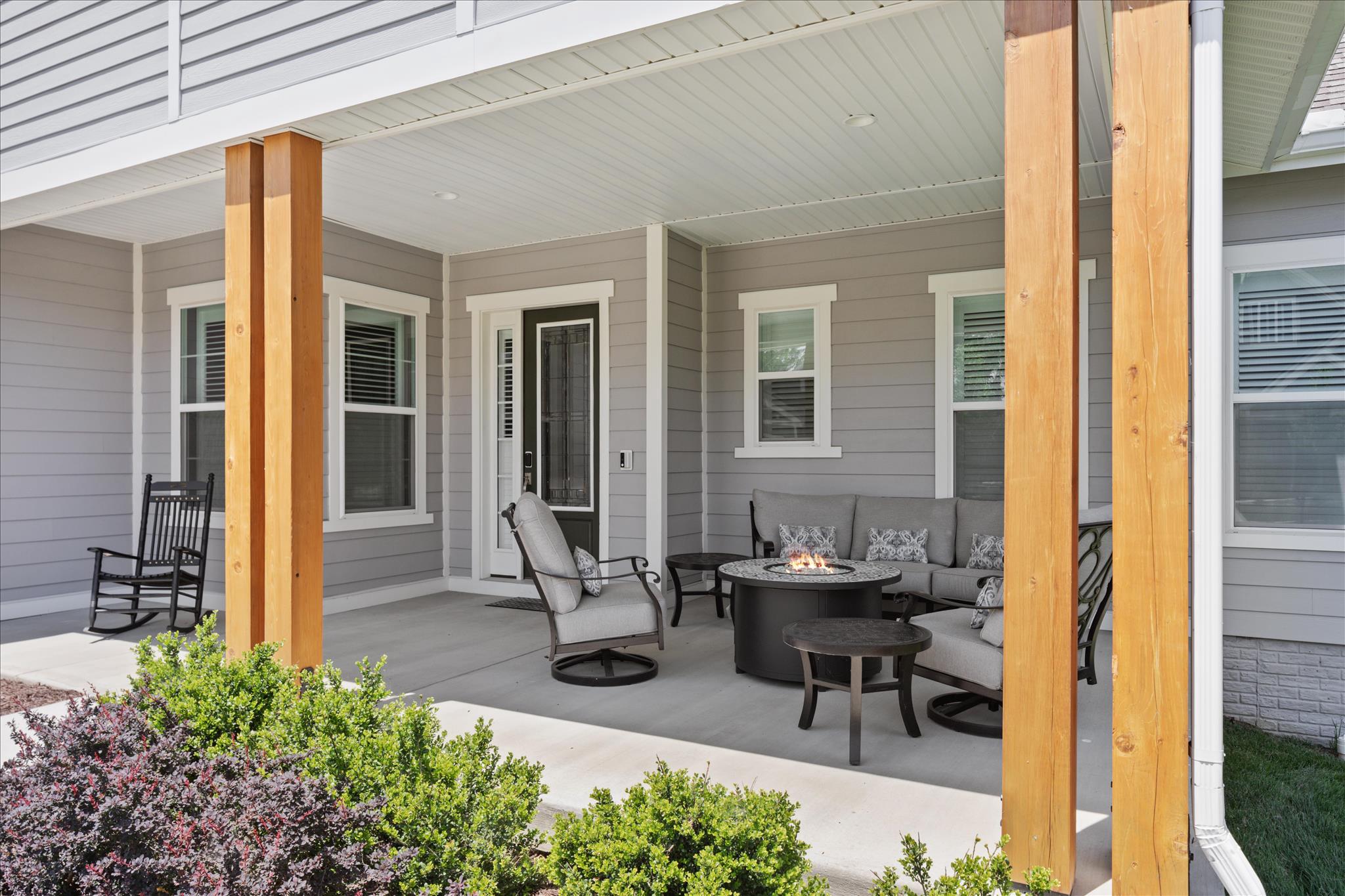 124 NANDINA PLACE